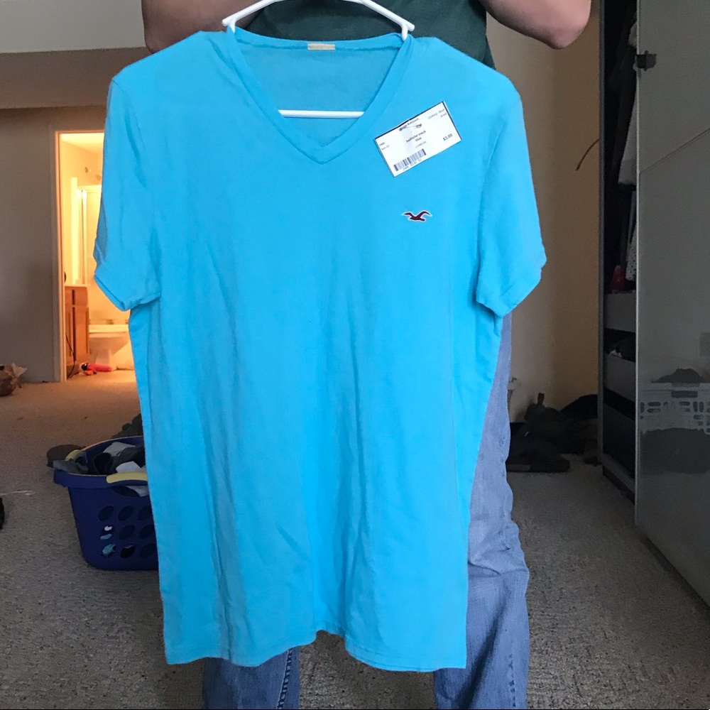 hollister vneck